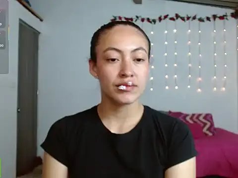 Olivia Bright online show from February 2026 06:42:01 PM