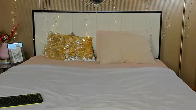 Snapshot of mailymilf chatting on November 2025 12:04:02 PM mailymilf online show from November 2025 12:04:02 PM