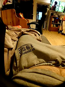 anonymus9006 online show from December 2025 02:32:01 PM