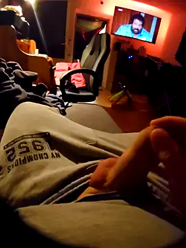 anonymus9006 online show from November 2025 06:01:02 PM