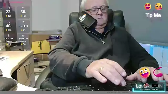 bigbadjon69 online show from October 2025 04:50:02 PM