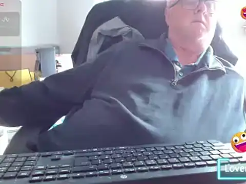 Snapshot of bigbadjon69 chatting on June 2026 03:17:01 PM bigbadjon69 online show from June 2026 03:17:01 PM