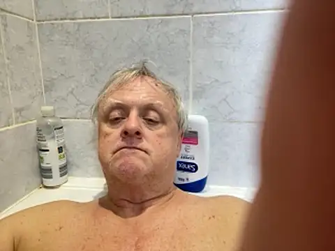 bigbadjon69 online show from April 2026 11:28:02 AM