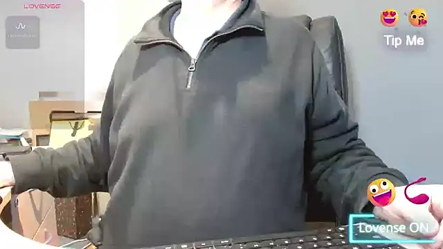 Snapshot of bigbadjon69 chatting on January 2025 02:04:01 PM bigbadjon69 online show from January 2025 02:04:01 PM