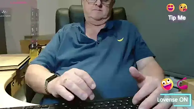 Snapshot of bigbadjon69 chatting on February 2025 04:12:01 AM bigbadjon69 online show from February 2025 04:12:01 AM