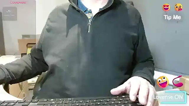 Snapshot of bigbadjon69 chatting on February 2025 03:14:01 PM bigbadjon69 online show from February 2025 03:14:01 PM
