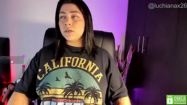 lucy26  online show from April 2026 02:40:01 AM