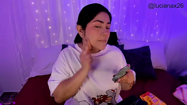 lucy26  online show from November 2025 03:29:01 AM