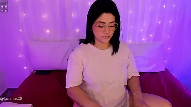 lucy26  online show from October 2025 02:25:02 AM