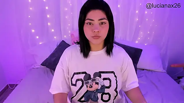 lucy26  online show from November 2025 01:42:01 AM