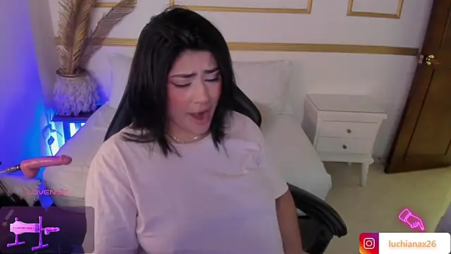 lucy26  online show from February 2025 09:01:02 AM