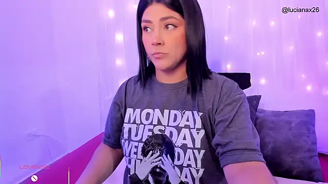 lucy26  online show from October 2025 03:03:01 AM