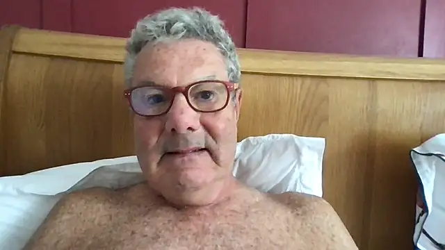 Snapshot of Oldpistolpete chatting on July 2026 09:21:02 AM Oldpistolpete online show from July 2026 09:21:02 AM