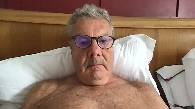 Snapshot of Oldpistolpete chatting on June 2026 08:22:02 AM Oldpistolpete online show from June 2026 08:22:02 AM