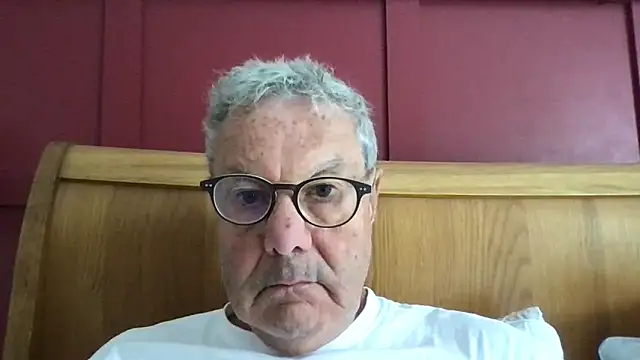 Snapshot of Oldpistolpete chatting on June 2026 09:15:01 AM Oldpistolpete online show from June 2026 09:15:01 AM