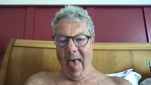 Snapshot of Oldpistolpete chatting on July 2026 09:09:02 AM Oldpistolpete online show from July 2026 09:09:02 AM