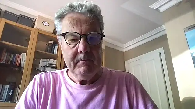 Snapshot of Oldpistolpete chatting on July 2026 10:38:01 AM Oldpistolpete online show from July 2026 10:38:01 AM