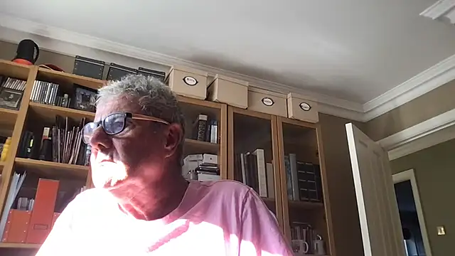 Snapshot of Oldpistolpete chatting on July 2026 05:09:02 PM Oldpistolpete online show from July 2026 05:09:02 PM