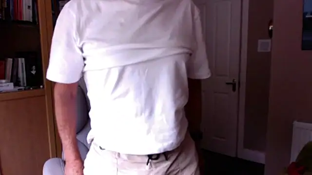 Snapshot of Oldpistolpete chatting on June 2026 04:34:01 PM Oldpistolpete online show from June 2026 04:34:01 PM