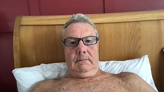 Snapshot of Oldpistolpete chatting on June 2026 08:58:01 AM Oldpistolpete online show from June 2026 08:58:01 AM