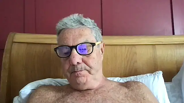 Snapshot of Oldpistolpete chatting on June 2026 09:08:02 AM Oldpistolpete online show from June 2026 09:08:02 AM