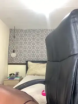 EvaFoxter online show from October 2025 03:34:04 PM