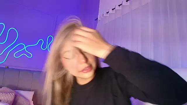 Sofly s online show from March 2026 11:42:01 AM