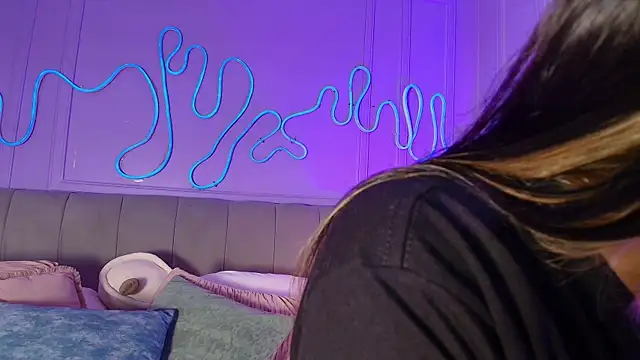 Sofly s online show from May 2026 12:01:02 PM