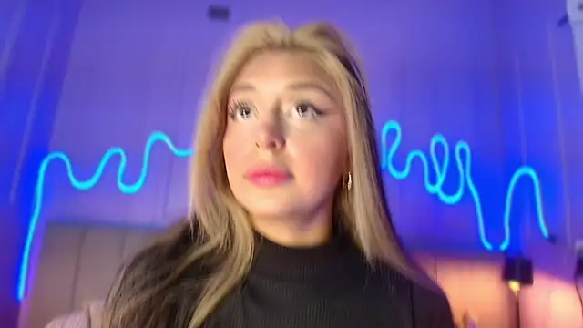 Sofly s online show from April 2026 11:44:02 AM