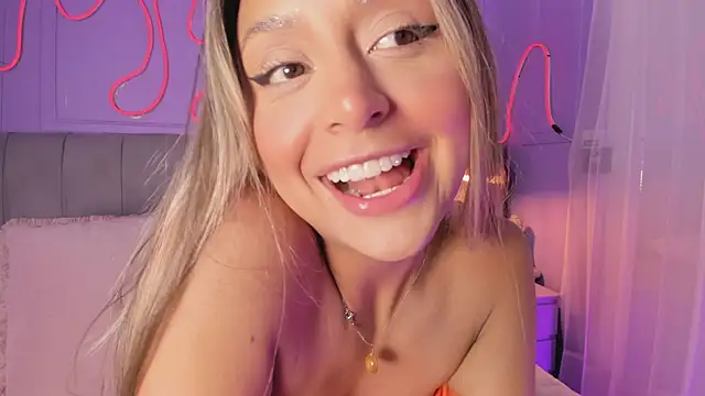 Sofly s online show from October 2025 12:17:01 PM