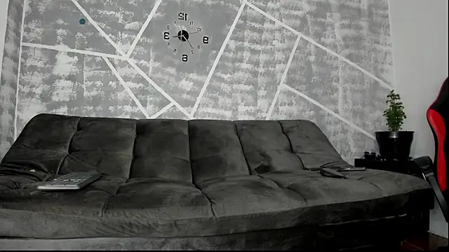 leonidas 18k online show from February 2026 04:07:01 PM