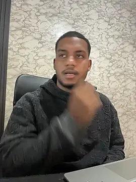 Snapshot of Sandro_xxx chatting on October 2025 12:18:01 PM Sandro xxx online show from October 2025 12:18:01 PM