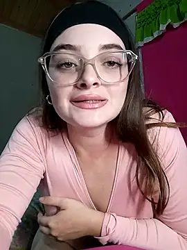 Emmacut online show from April 2026 10:16:02 PM