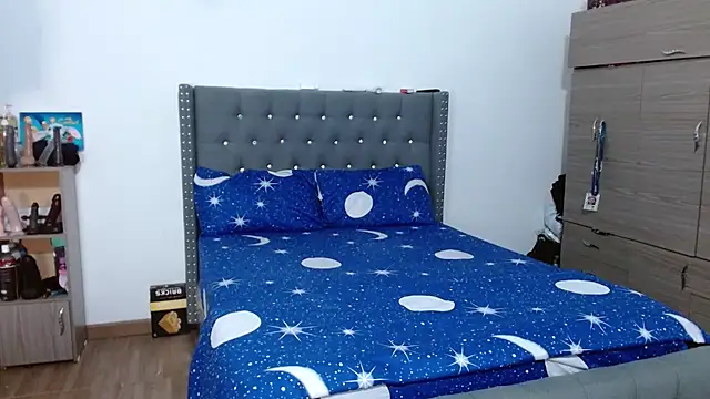 tatiana wd online show from December 2025 01:24:02 PM