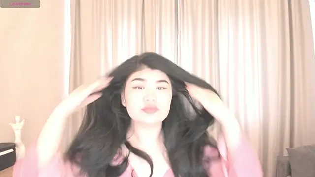 mia lui online show from July 2026 03:40:02 AM