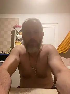 Snapshot of GHsveter chatting on May 2026 08:07:01 PM GHsveter online show from May 2026 08:07:01 PM