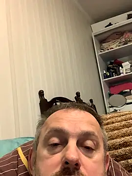Snapshot of GHsveter chatting on October 2025 10:27:01 AM GHsveter online show from October 2025 10:27:01 AM