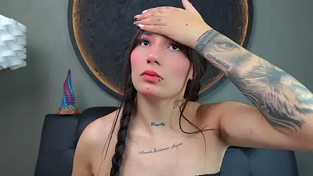 miss sharlotte18 online show from March 2026 06:06:02 PM