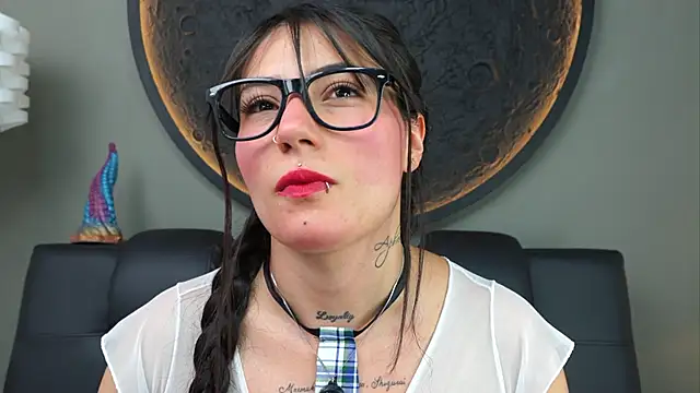 miss sharlotte18 online show from November 2025 06:12:02 PM