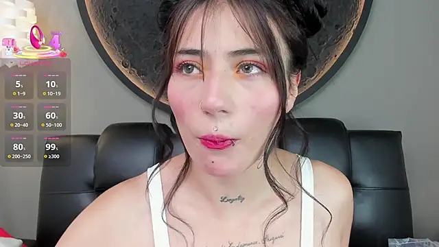 Snapshot of miss_sharlotte18 chatting on February 2025 06:09:02 PM miss sharlotte18 online show from February 2025 06:09:02 PM