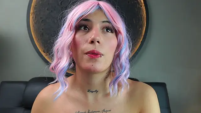 Snapshot of miss_sharlotte18 chatting on February 2026 06:03:01 PM miss sharlotte18 online show from February 2026 06:03:01 PM