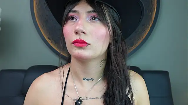 Snapshot of miss_sharlotte18 chatting on October 2025 06:09:02 PM miss sharlotte18 online show from October 2025 06:09:02 PM
