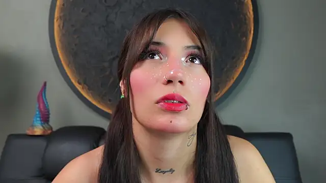 miss sharlotte18 online show from March 2026 06:09:01 PM