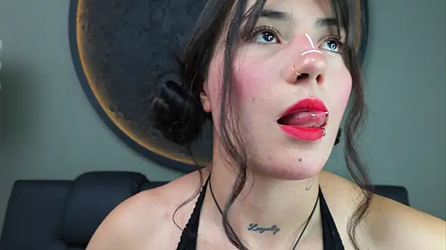 Snapshot of miss_sharlotte18 chatting on September 2025 06:08:02 PM miss sharlotte18 online show from September 2025 06:08:02 PM