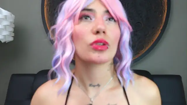 Snapshot of miss_sharlotte18 chatting on October 2025 07:04:02 PM miss sharlotte18 online show from October 2025 07:04:02 PM