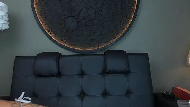 miss vaiolette online show from October 2025 11:09:01 AM