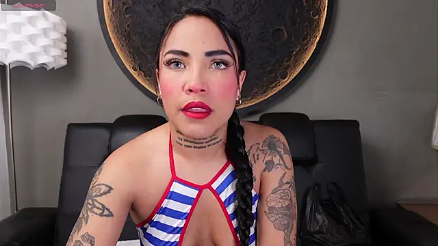 Snapshot of miss_vaiolette chatting on June 2026 11:04:02 AM miss vaiolette online show from June 2026 11:04:02 AM