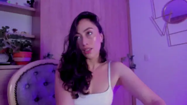 Amatiista online show from March 2026 02:45:02 AM