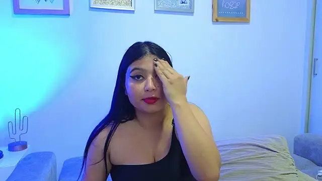 annylouis online show from December 2025 07:24:02 PM