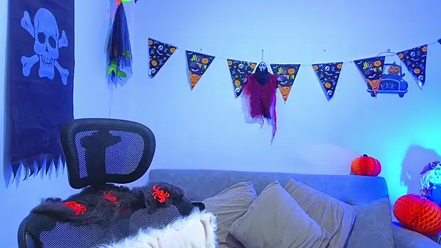 annylouis online show from October 2025 07:37:02 PM